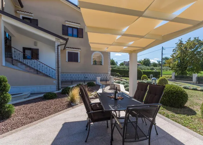 Mihael With Pool And Beautiful Garden