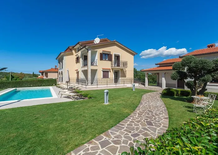 Mihael With Pool And Beautiful Garden