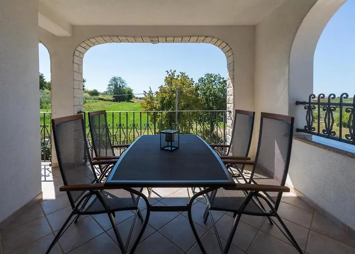 Mihael With Pool And Beautiful Garden *