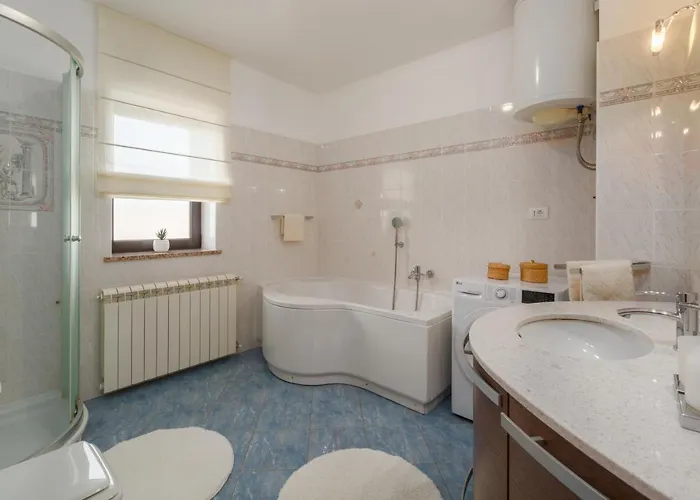 Mihael With Pool And Beautiful Garden