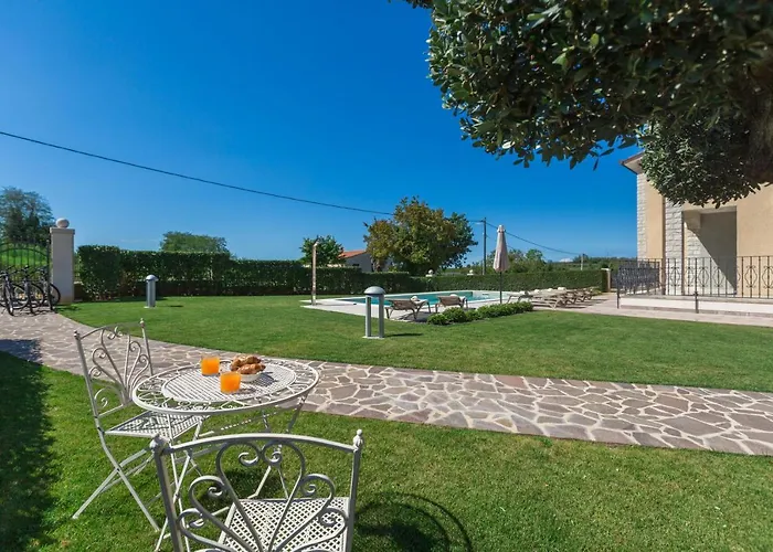 Mihael With Pool And Beautiful Garden *